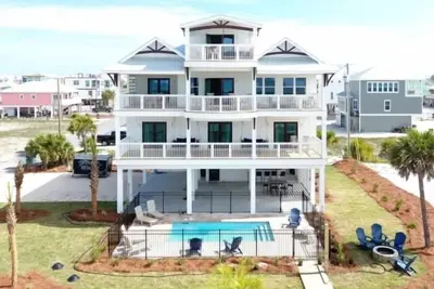 Image de New 7br/7ba Beachfront House with private heated Pool, Views from every room