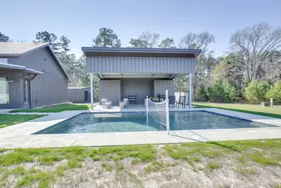 Image de Modern Kennard Cabin w\/ 3 Casitas - Walk to Pond!