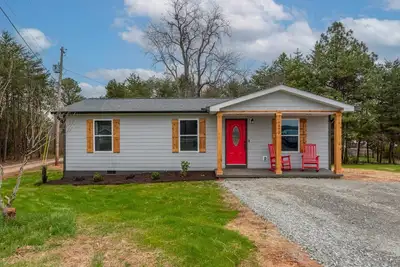 Image de Cottage next to Mt Creek Park