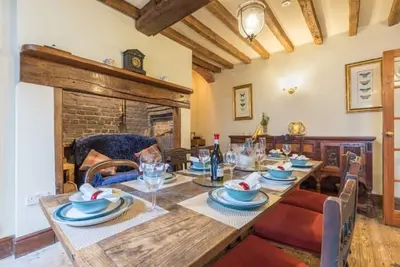 Image de Grade Ii Listed Historic Town house in East Sussex