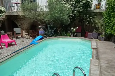 Image de Maison vigneronne avec piscine au calme à proximité de village