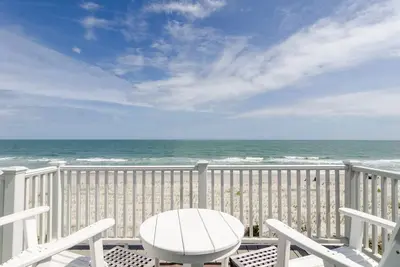 Image de Spacious ocean front condo in Ocean Dunes!