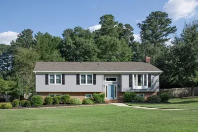 Image de 2 Living Spaces -2800 ft. ² -Sleeps 10