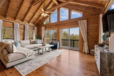 Image de Pisgah Paradise • Private • Game Room • Large Deck