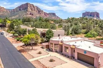 Image de Beautiful Sedona Home, Redrock Views, and Hot Tub by RedAwning