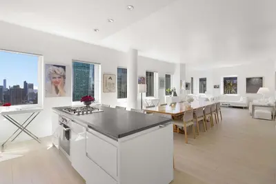 Image de Corporate, Luxury 4 Bedroom 3 1/2 Bathrooms Penthouse Steps from Times Square Sl