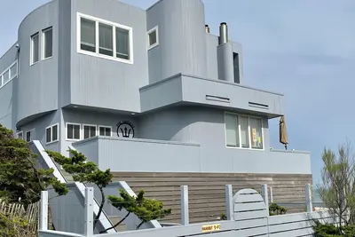 Image de Oceanfront Luxury 5 Bedroom house, Heated Pool, Jacuzzi. Sleeps 12