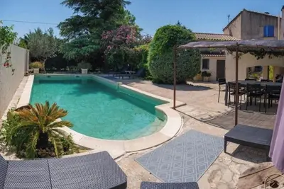 Image de Maison de campagne avec piscine