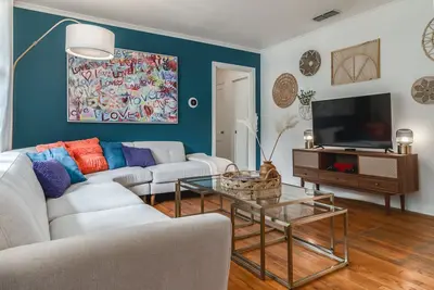 Image de 10min to Sxsw/UTStadium/Downtown - 20min to F1/Cota- Flexible Terms-PetsOK