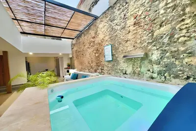 Image de Luxe 5br Retreat w/ Jacuzzi, Maid & Free Bonus!