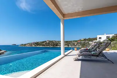 Image de Maison confortable Ă Vela Luka avec.