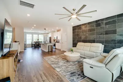 Image de Durham Vacation Rental: 6 Mi to Downtown!