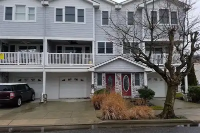 Image de Gorgeous   Townhouse 1 Blk to Beach/ Boards! ! !