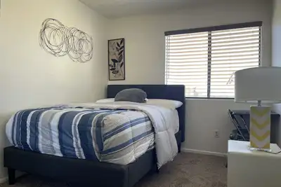 Image de Home Away From Home