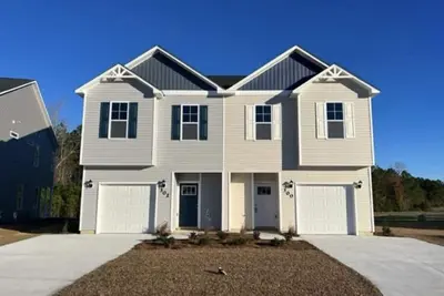 Image de Immaculate and smart brand new construction duplex house!