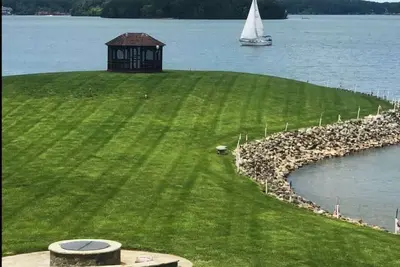 Image de Bella Vista-Beautiful panoramic lake view