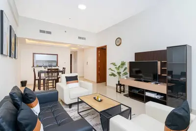 Image de Spacious 1br + Office | Prime Location | Fast WiFi