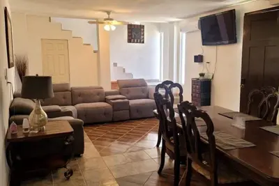 Image de 1 of 2 affordable apartments perfect for your getaway! !