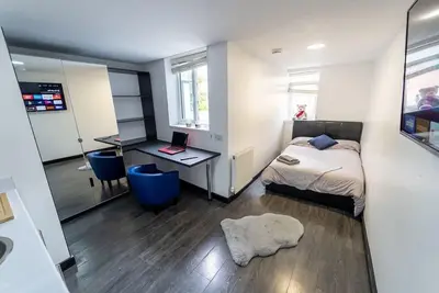 Image de Studio close to Selly Oak train station