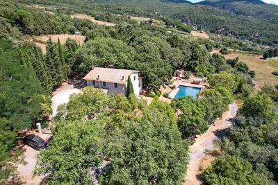 Tuscan villa hill and sea view 10 minutes from the beach with pool, park privacy