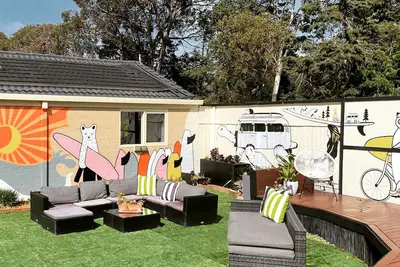 Image de The Quirky Thack - Youre Going to Love it Here