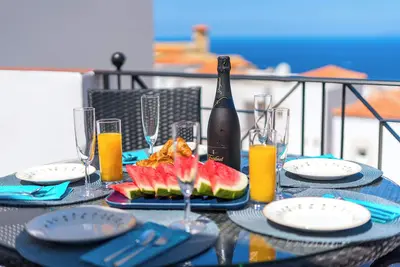 Image de 2-bd house in Costa Adeje w/panoramic sunset view over Atlantic&Mountains Airco