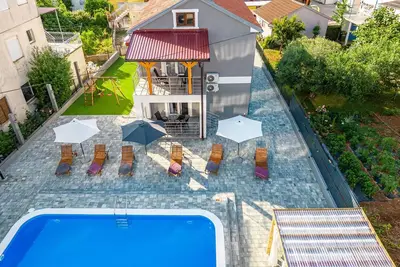 Image de Superbe maison à Zadar avec WiFi