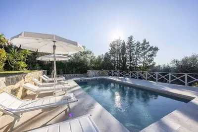 Image de Belle maison de vacances privée avec Wifi, piscine privée, climatisation, patio et vue panoramique