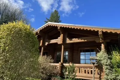 Image de 'Beech' Log cabin with hot tub
