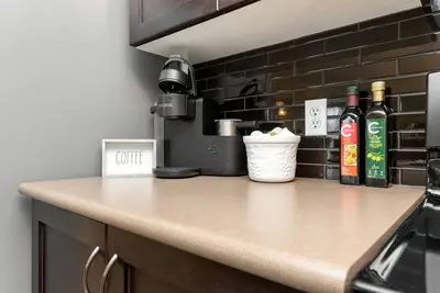 Image de Cozy condo beside lake with mountain view / 2bd 2bth + Den