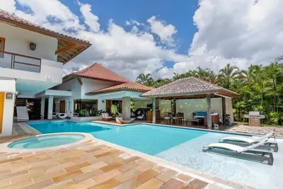 Image de Tropical and Exclusive 5 Bdr Villa in Casa De Campo w/ Po. . .