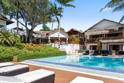 Image de Magnificent & Spacious 6-Bedroom Villa w/ Pool, Jacuzzi, . . .