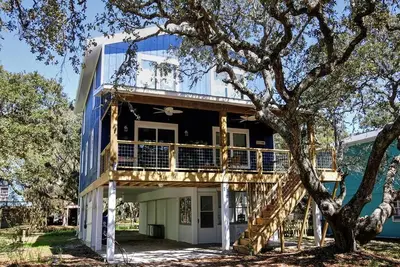 Image de Quiet Location, King Beds, 4+ Baths, Beach and Waterway Access