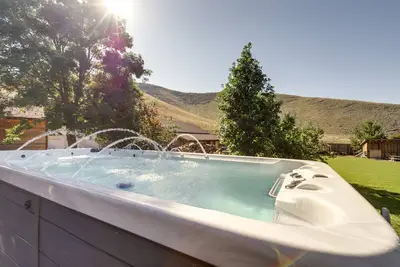 Image de Heber City Home: Private Yard & Hot Tub!