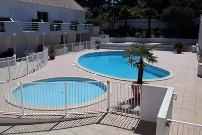 Image de A 400m de la plage, forêt, pistes cyclables avec piscine chauffée