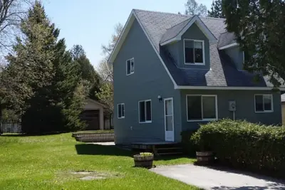 Image de Just a few steps from the beach and Main Street!