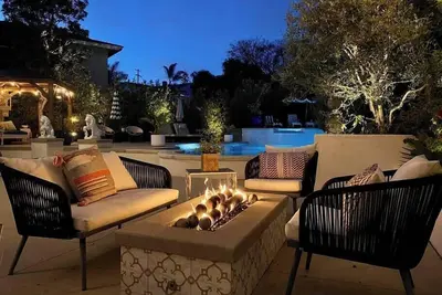 Image de 4br w/ Saltwater Pool + Lanai and Bar | 2 Mi to Beach