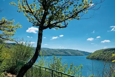 Image de Gîte bord du lac de Vouglans, Maisod Jura