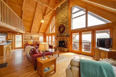 Image de Smoky Mountain Vacation Rental w/ Large Deck!