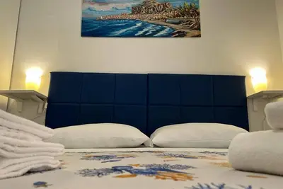 Image de Near the sea, in the center of Cefalù