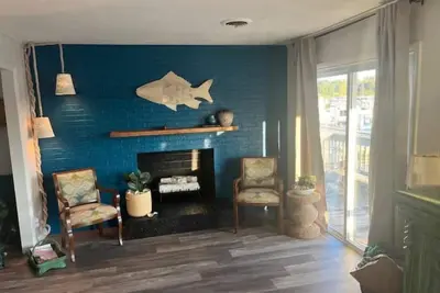 Image de Harbor View - 3 bedroom home in the heart of town.