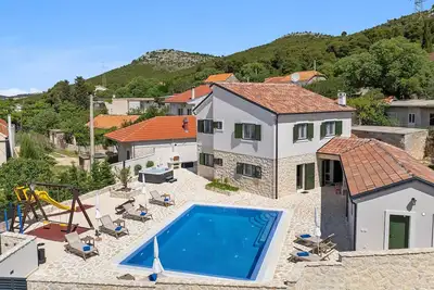 Image de Maison confortable à Dubrava près de.