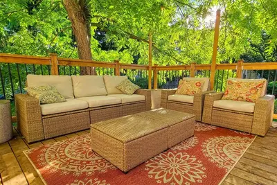 Image de Beautiful 3 bedroom century home steps from uptown