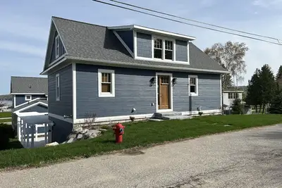 Image de New, across from Harborage! 3 bdrm, 2 bath, kitchen, walk to town