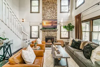 Fox Hill - Relax in the lap of luxury with modern comforts and peaceful views!