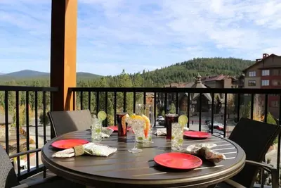 Image de Stay at the renowned Hyatt Vacation Club at Northstar Lodge, Lake Tahoe