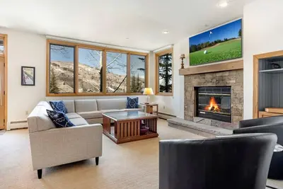 Image de Upscale Ski In/Out Condo! Beautiful Views!