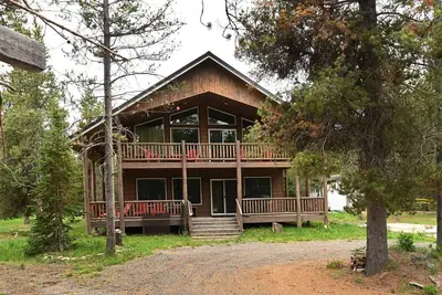 Image de *New Listing* | Sleeps 12 | Close to Yellowstone!