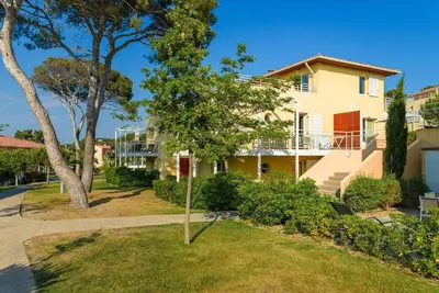 Image de Appartement à Six-Fours avec vue sur mer