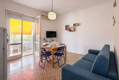 Image de Maison de vacances 'A Due Passi dal Mare' avec vue sur la mer, Wi-Fi et climatisation